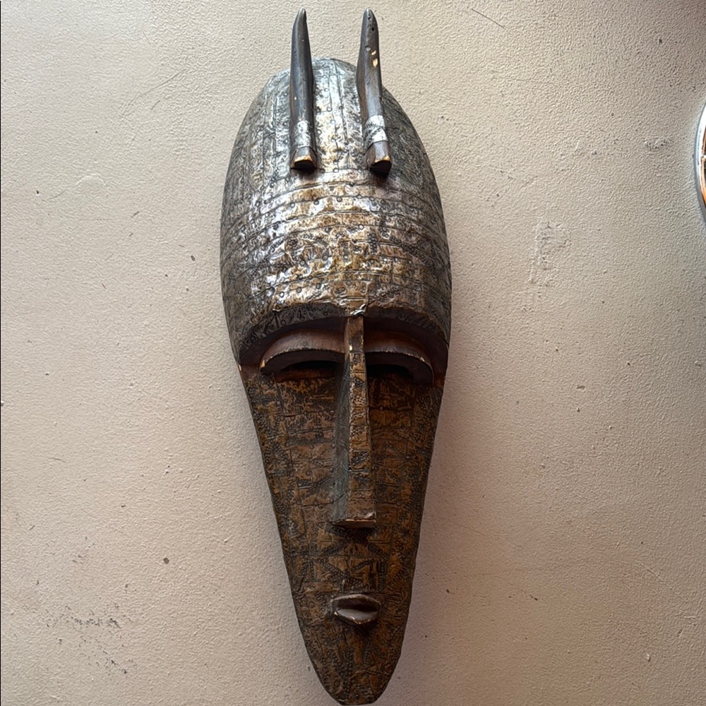 Handcrafted Tribal Mask Wall Art - Brown